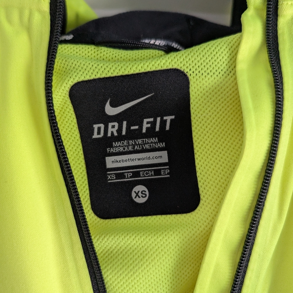 Nike Shield Flash Volt Reflective Jacket - image 4